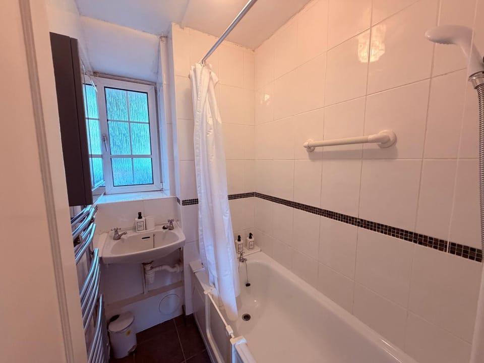 Bathroom, Bath
