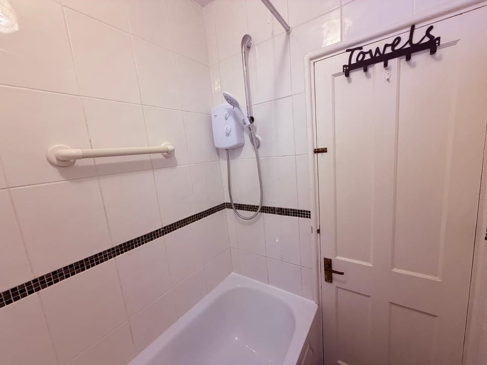Bathroom, Bath
