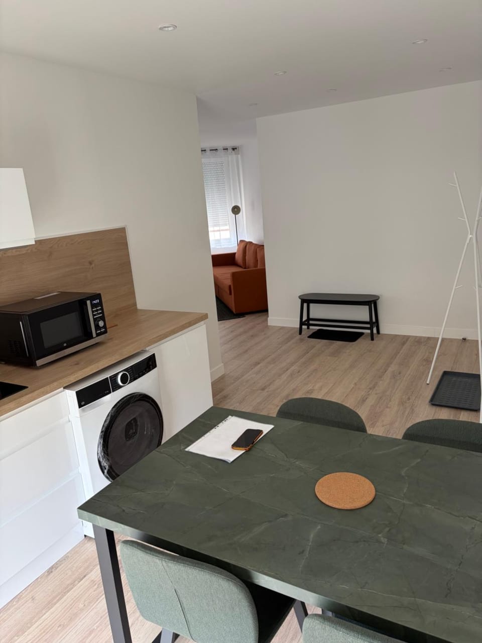Kitchen or kitchenette, Dining area, stove