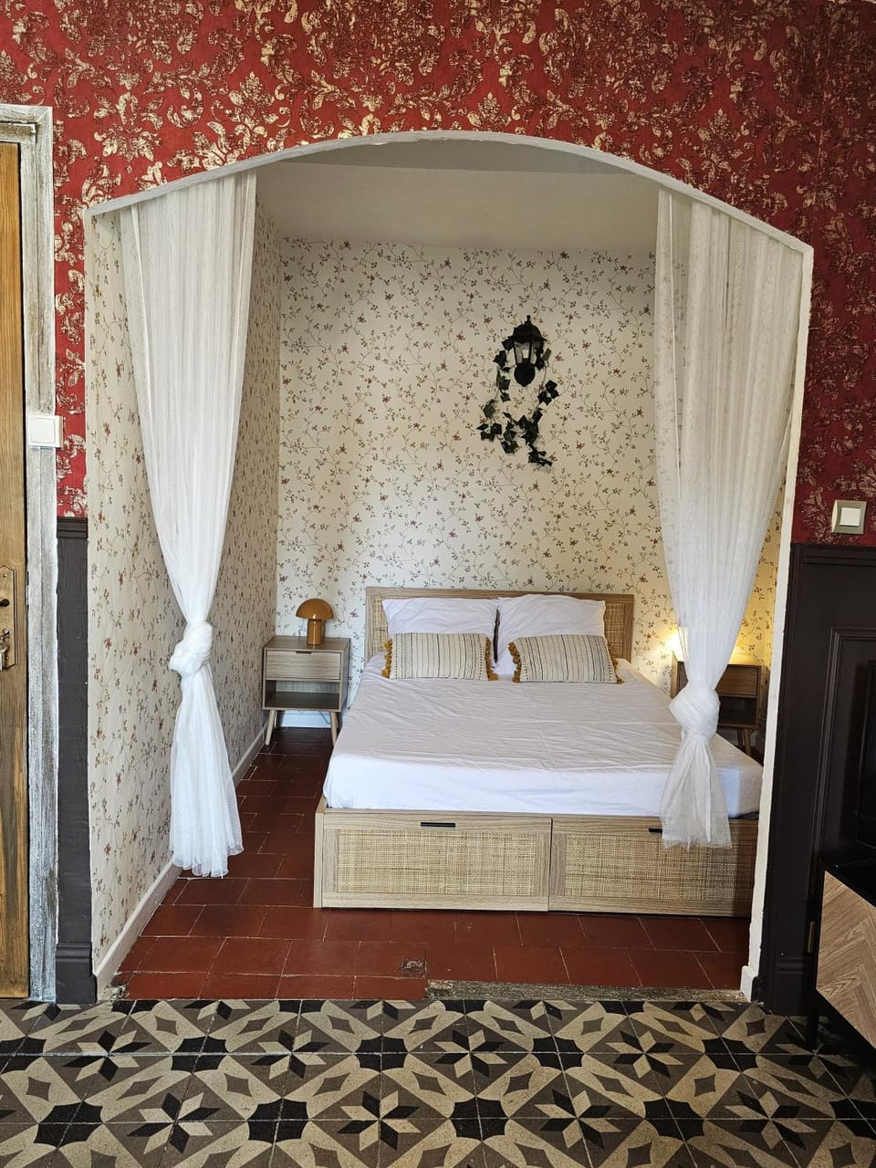 Bed, Bedroom