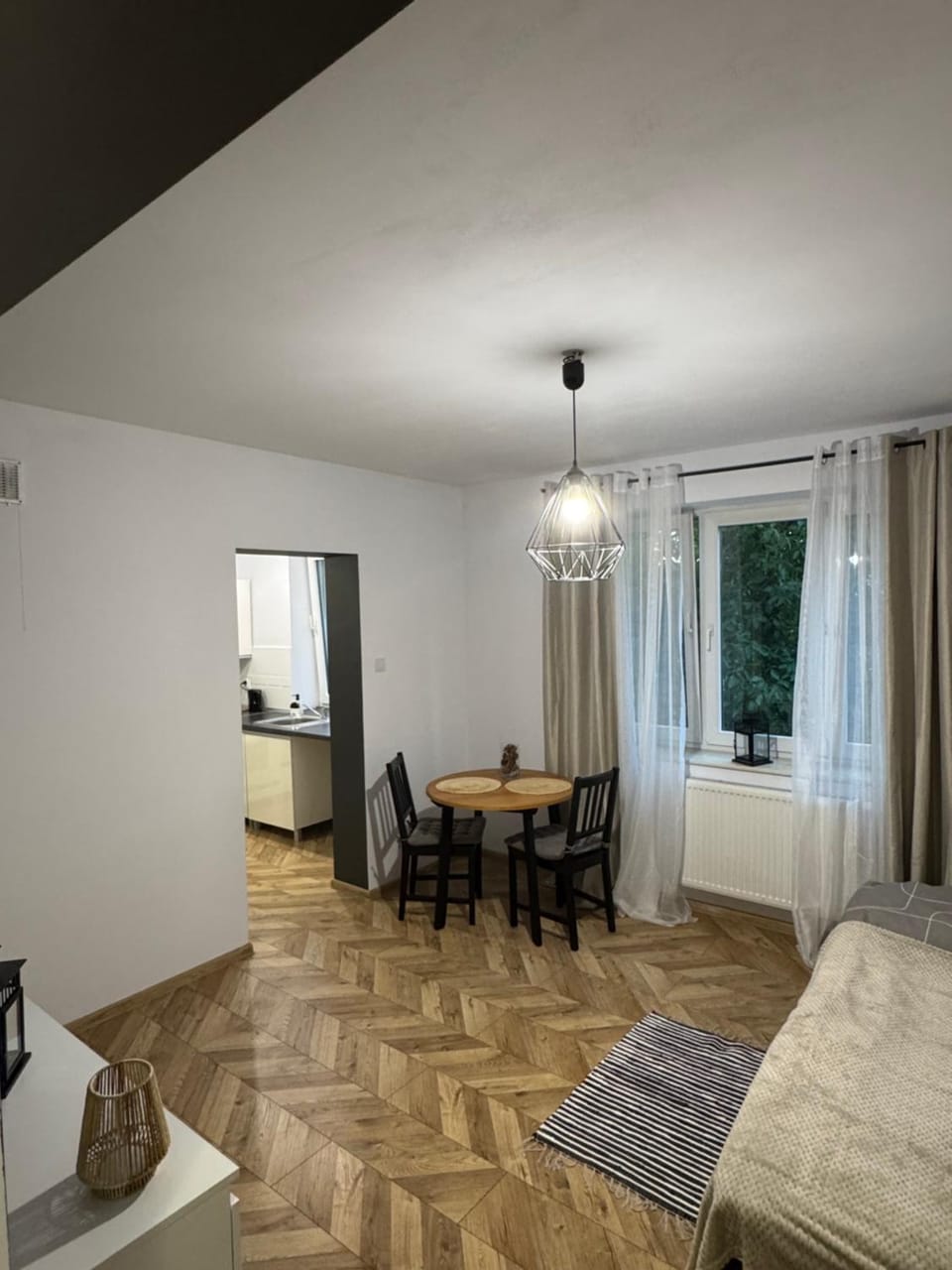 Bed, Living room, Photo of the whole room, Dining area, Bedroom
