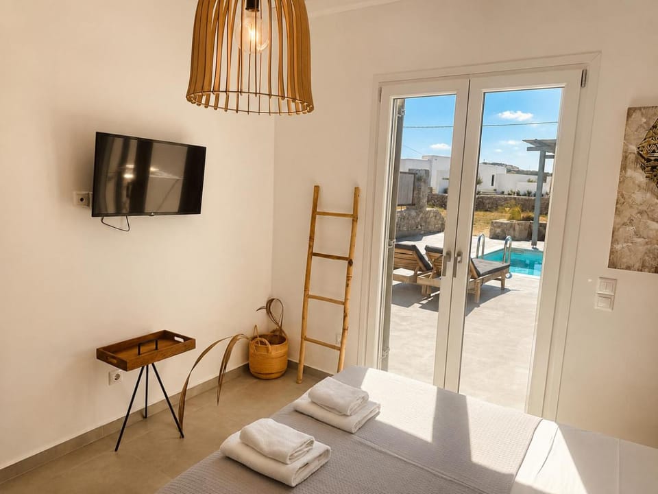 La Casa Mykonos Villa in Decentralized Administration of the Aegean