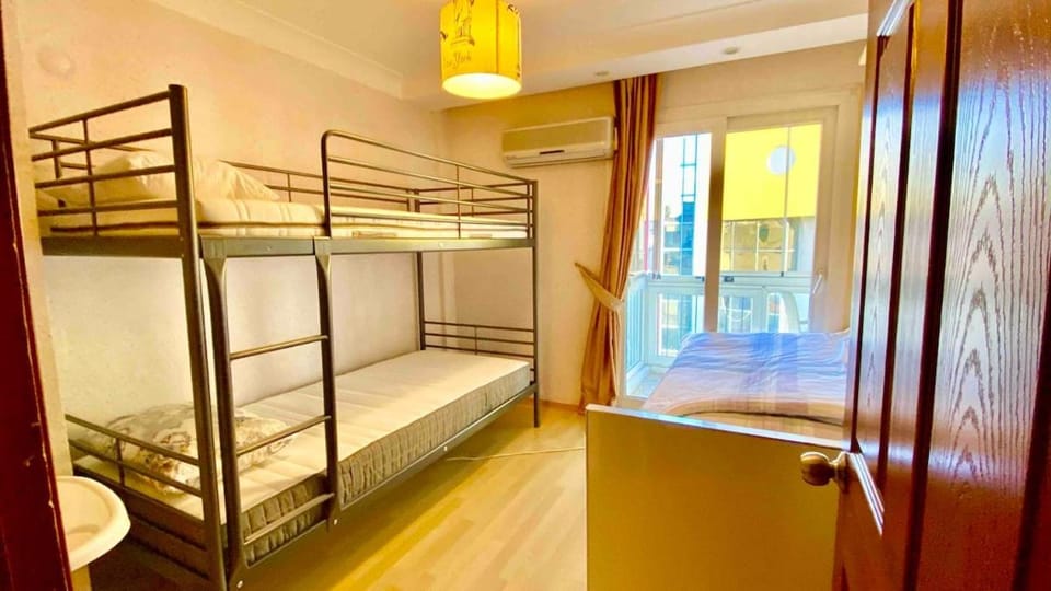 TOP Location 3 Bedrooms Seaview CityCenter Walking St Apartment in Izmir
