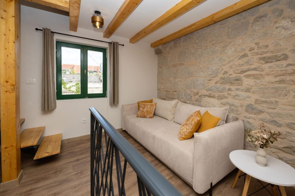 Fjaka Stone House Apartment in Split-Dalmatia County