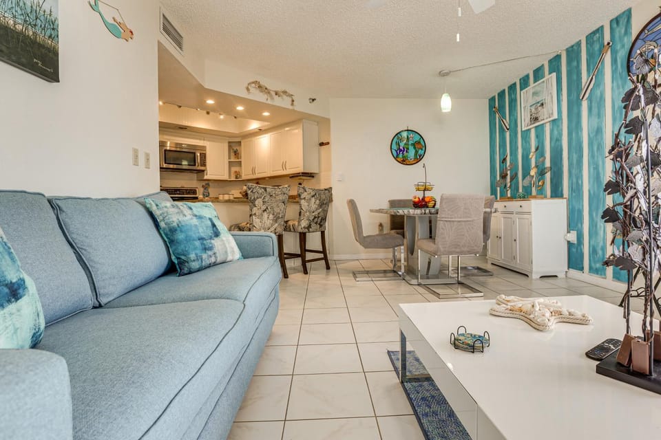 Dream Daytona Getaway: Beachfront Condo! House in Daytona Beach Shores