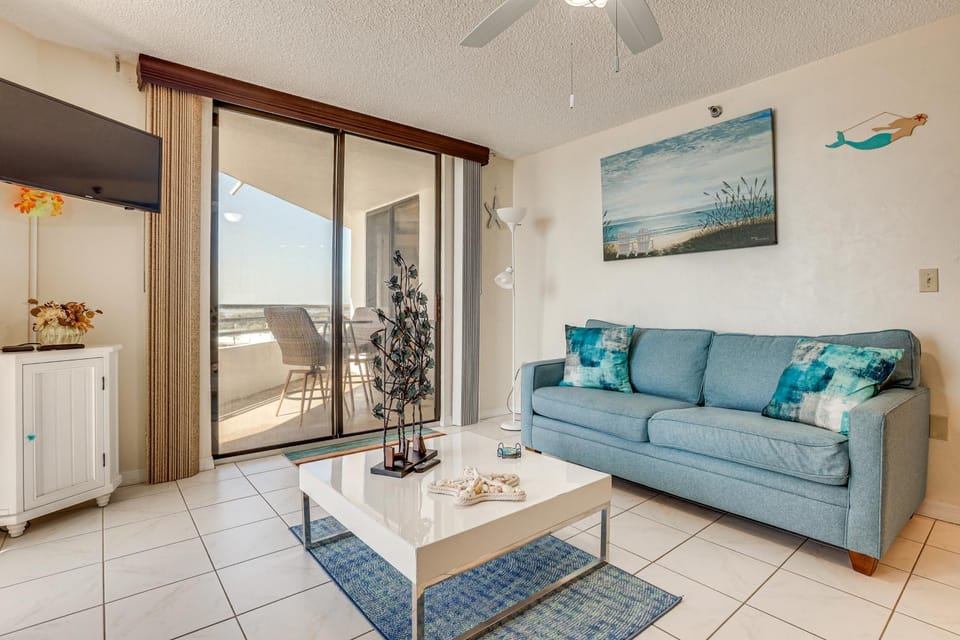 Dream Daytona Getaway: Beachfront Condo! House in Daytona Beach Shores