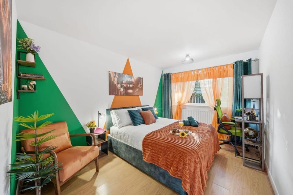 Restaurant/places to eat, Bed, Activities, Bowling, Golfcourse, Minigolf, TV and multimedia, Spa and wellness centre/facilities, Photo of the whole room, Tennis court, Evening entertainment, Bedroom, Swimming pool, Entertainment, Family, Parking, internet, internet, washing machine