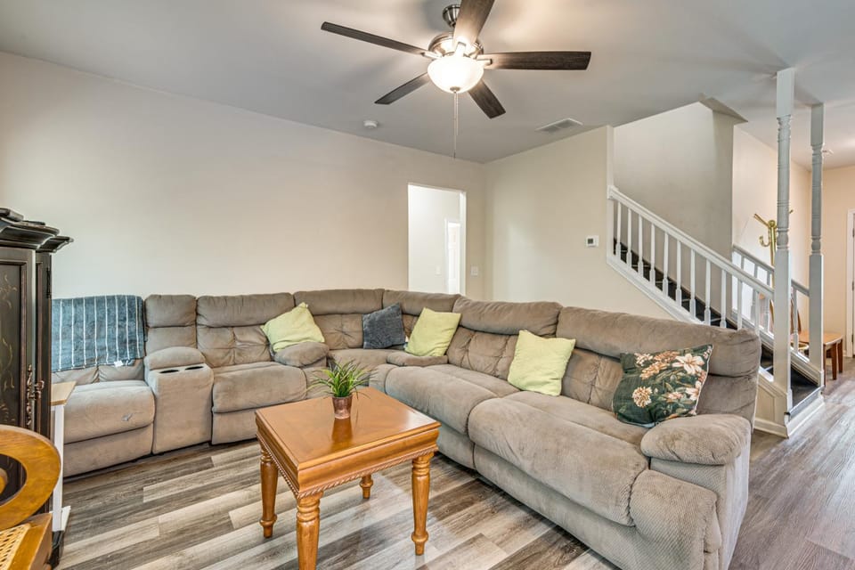 Family-Friendly Newnan Home w/ Patio & Yard House in Newnan