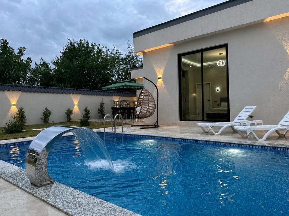 Pool view, Swimming pool