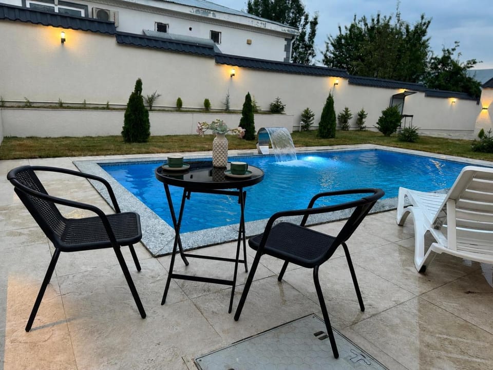 Garden, Seating area, Pool view, Swimming pool