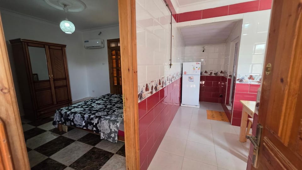Bed, Kitchen or kitchenette, Photo of the whole room, Bedroom, wardrobe