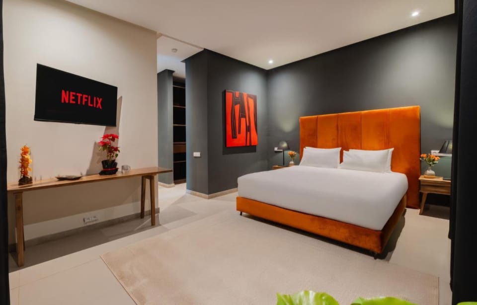 Bed, Photo of the whole room, Bedroom