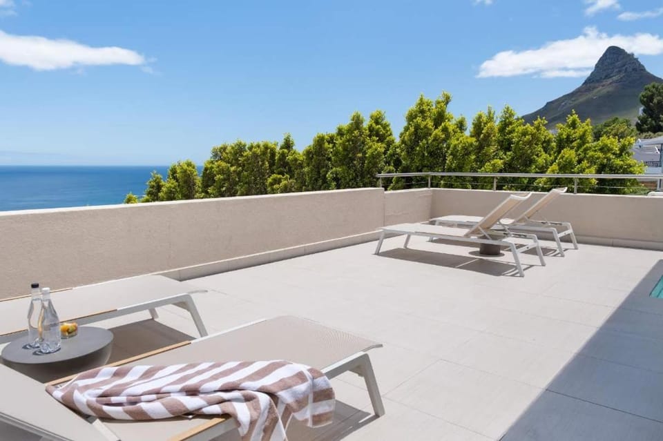Camps Bay Grace - Family Villa Pool Ocean views Villa in Camps Bay