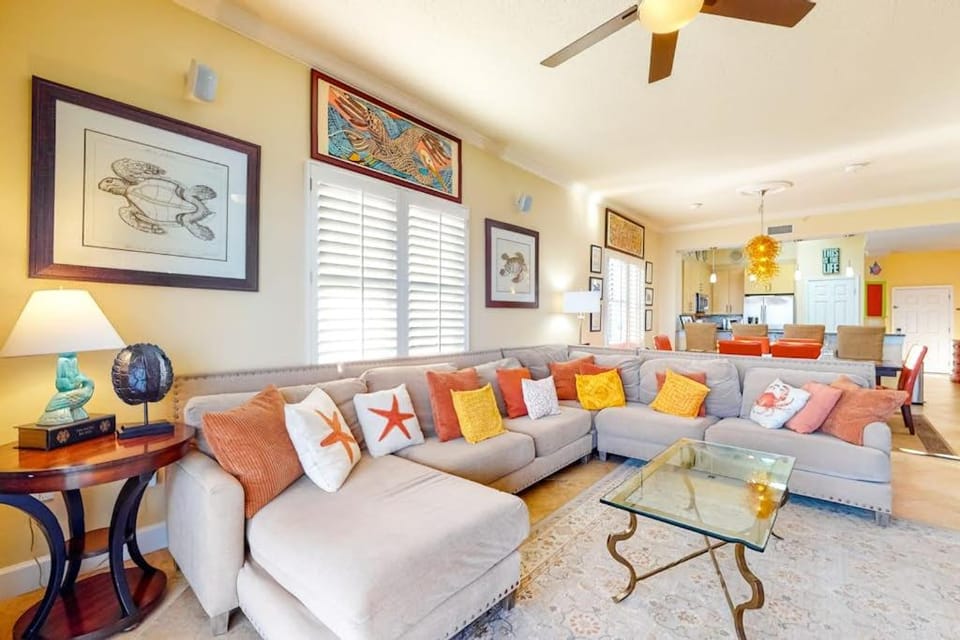 Inviting Gulf front condo In Perdido Key with waterfront pool and hot tub and oceanfront balcony House in Perdido Key