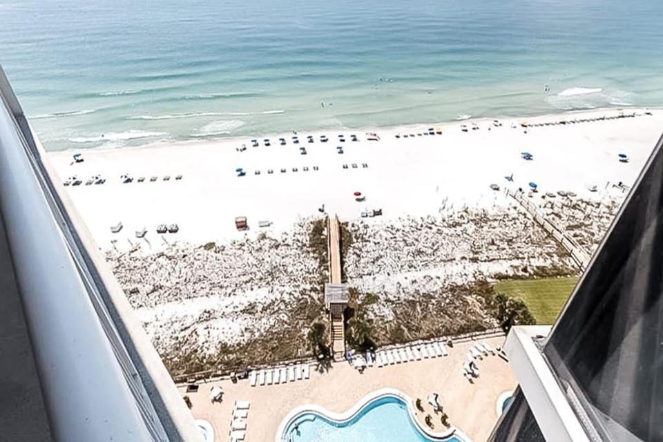 15th-floor charming open condo amazing views House in Perdido Key