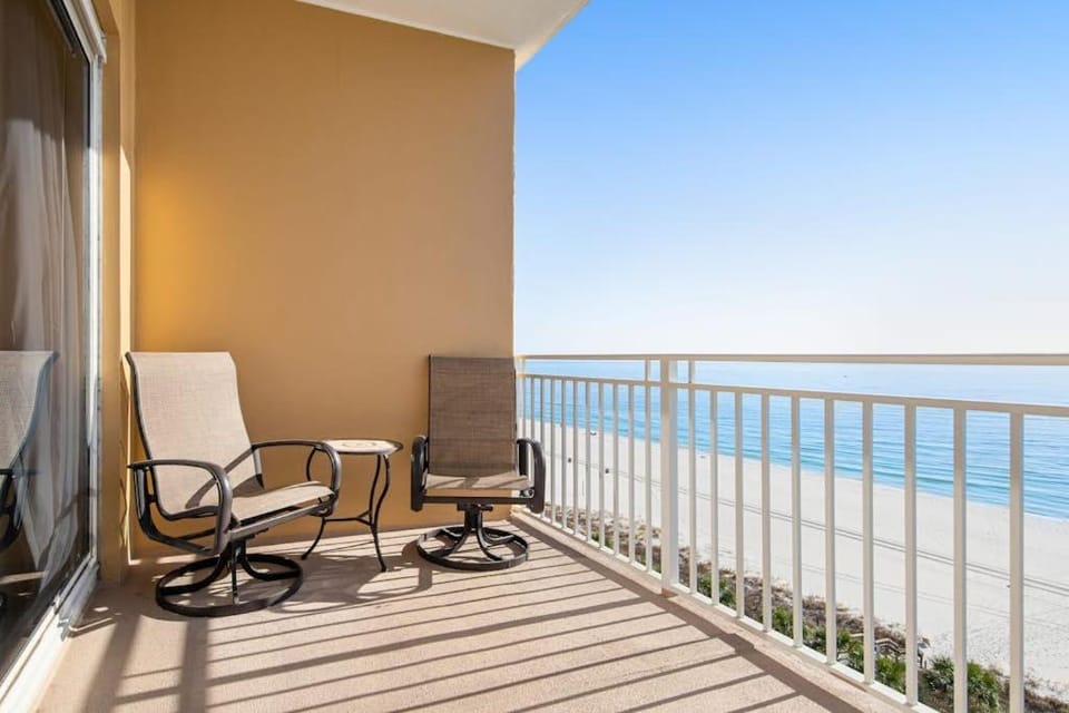 Waterfront condo with pool and hot tub access Gulf views laundry & central AC House in Lower Grand Lagoon