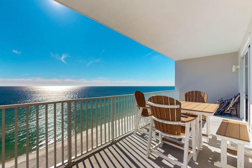 Inviting Gulf front condo In Perdido Key with waterfront pool and hot tub and oceanfront balcony House in Perdido Key