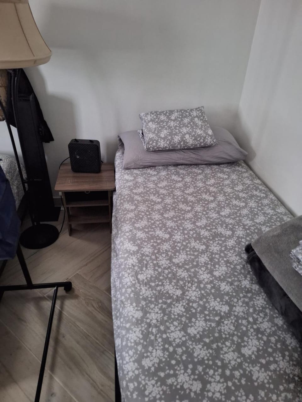 Two quiet smoke-free rooms for 4 Country House in Ruskin