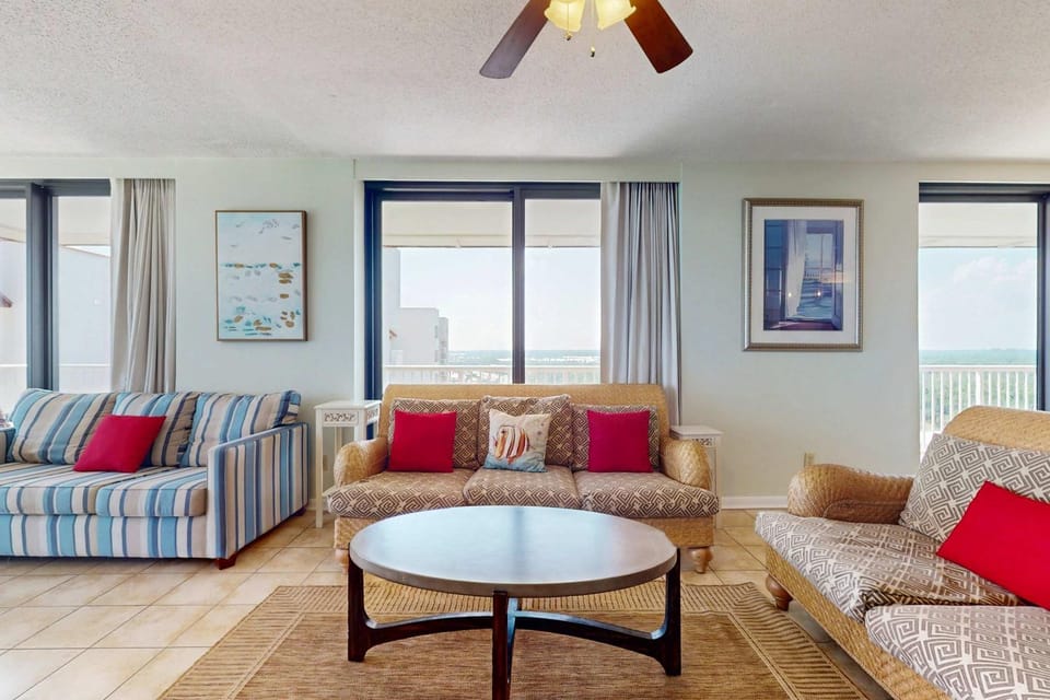 Gulf front condo with deep corner balcony beach view pools and gym House in Orange Beach
