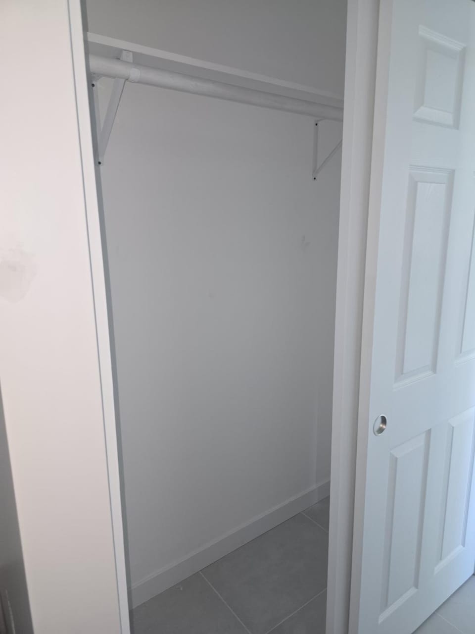 Modern Comfort with Own Entrance and Free Parking Apartment in Bryn Mawr-Skyway