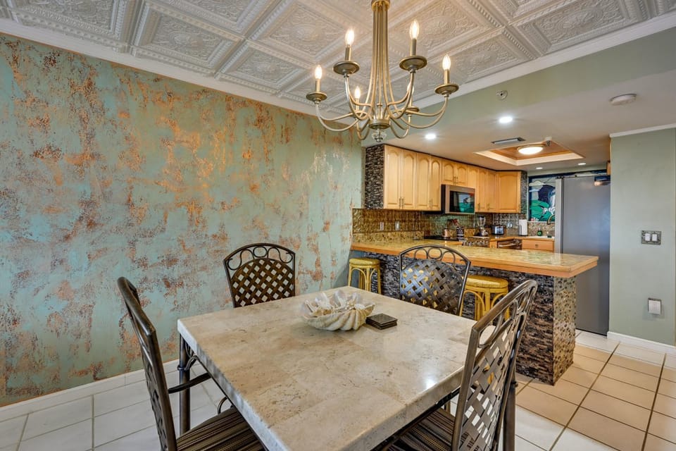 Pool, Pickleball & Beach! Gulf Island Club Condo House in Hudson