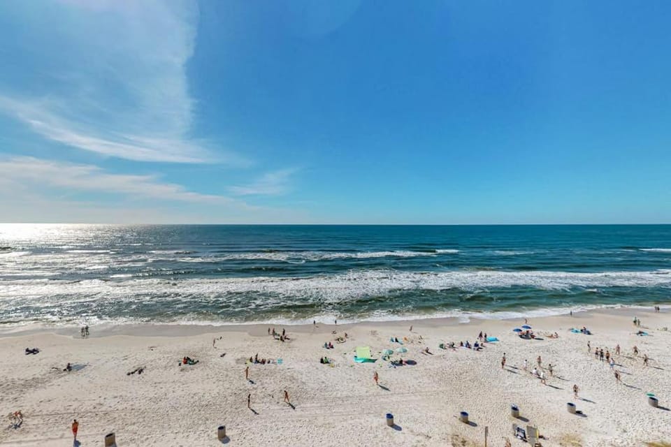 Beachfront resort condo with Gulf views & pools hot tub lazy river gym House in Panama City Beach