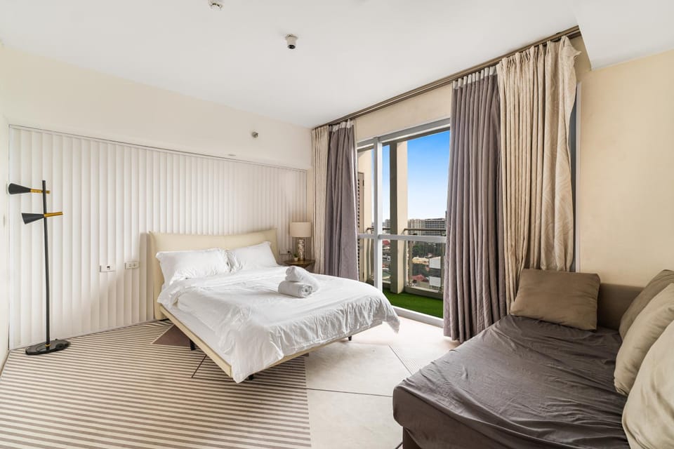 Bed, View (from property/room), Balcony/Terrace, Bedroom