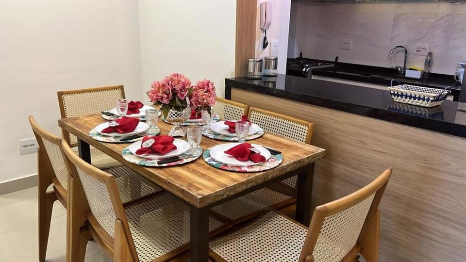 Apto Completo, Piscina , 180m da Praia, Centro Bertioga Apartment in Bertioga