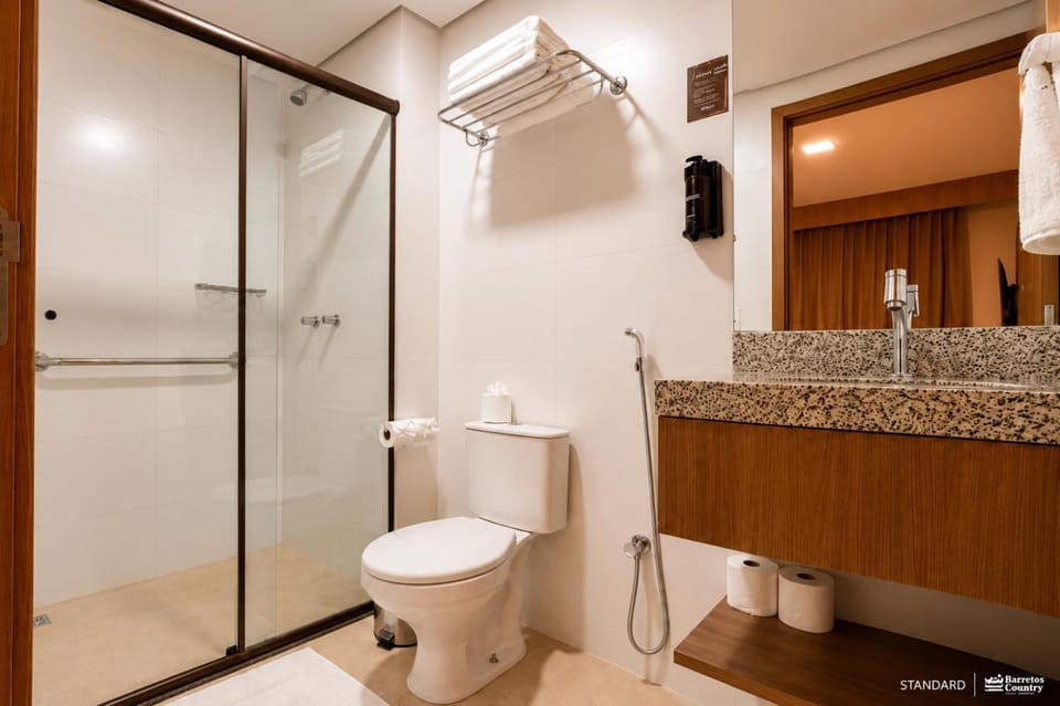 Shower, Bathroom, towels