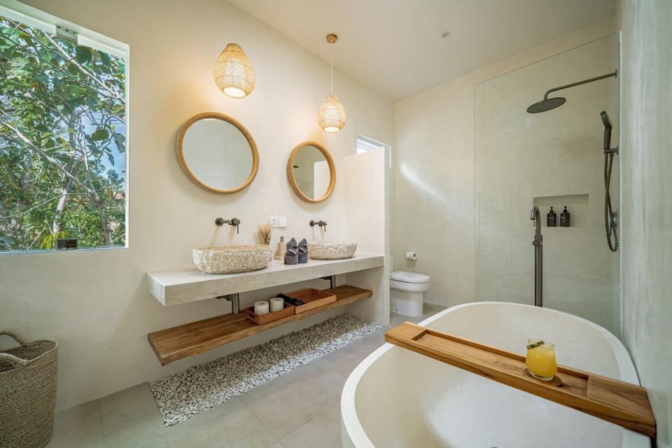 Shower, Toilet, Bathroom, Bath, towels