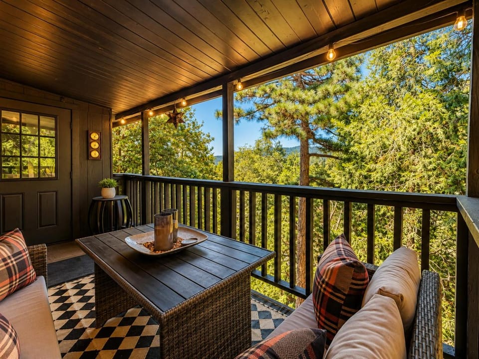 Arbor House, 3 Bed, 2 King Ensuites, Private Deck, BBQ, Views, Near Lake Gregory House in Cedarpines Park