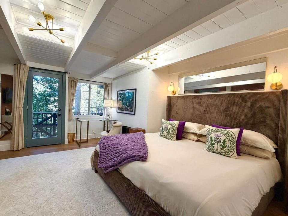 Arbor House, 3 Bed, 2 King Ensuites, Private Deck, BBQ, Views, Near Lake Gregory House in Cedarpines Park