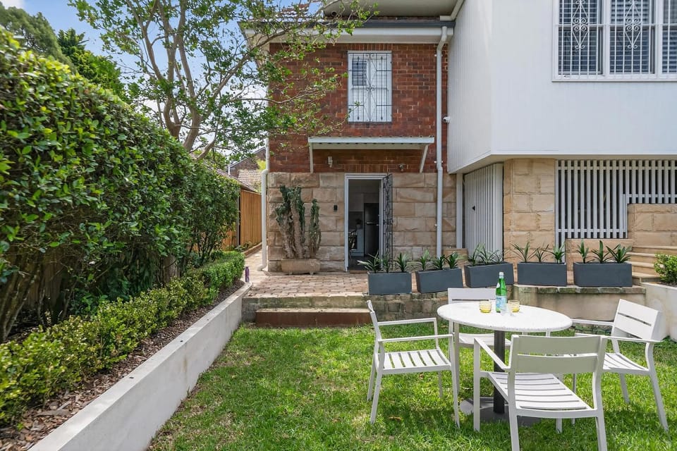 Property building, Patio, Day, Garden, Garden view