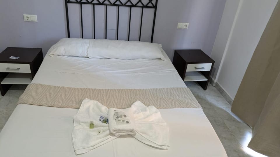 Hostal Europa Bed and Breakfast in Tarragona