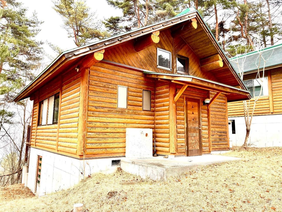 YOKOTE FOREST BASE コテージb棟 Campground/ 
RV Resort in Nagano Prefecture