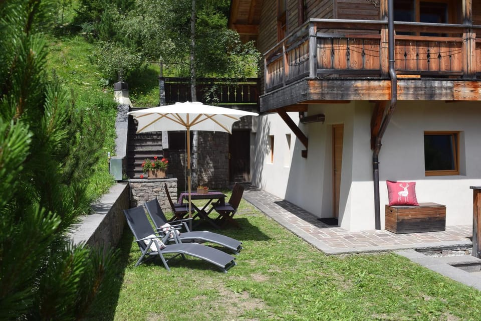 Patio, Facade/entrance, Garden, Garden view