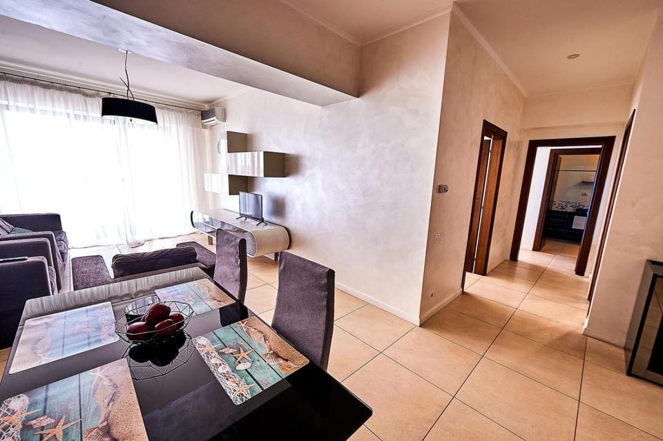 Apartment by the lake Apartment in Constanta