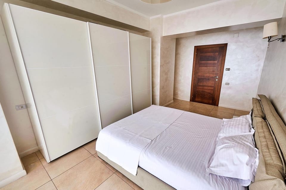 Apartment by the lake Apartment in Constanta