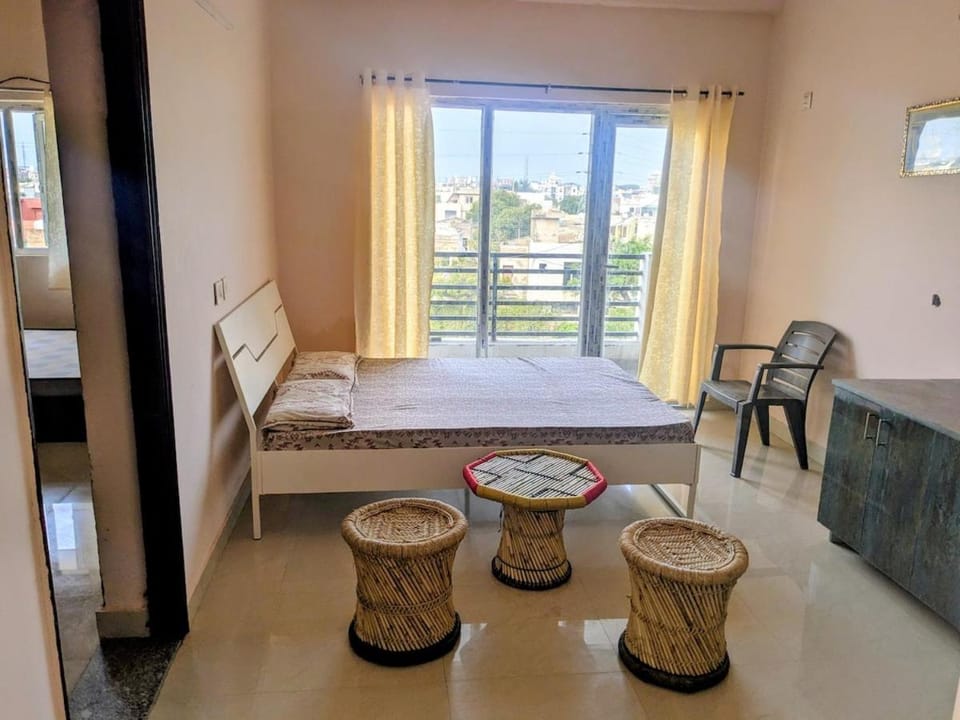 Radha Retreat Vrindavan near Prem Mandir Iskcon Temple Apartment in Uttar Pradesh