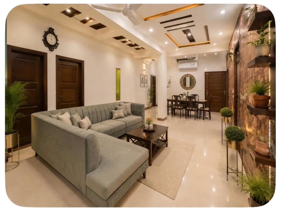 TV and multimedia, Seating area