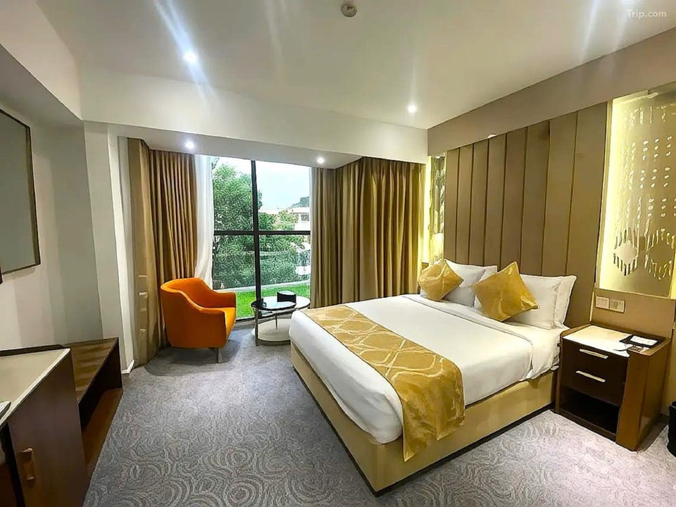 TV and multimedia, Living room, Photo of the whole room, Bedroom