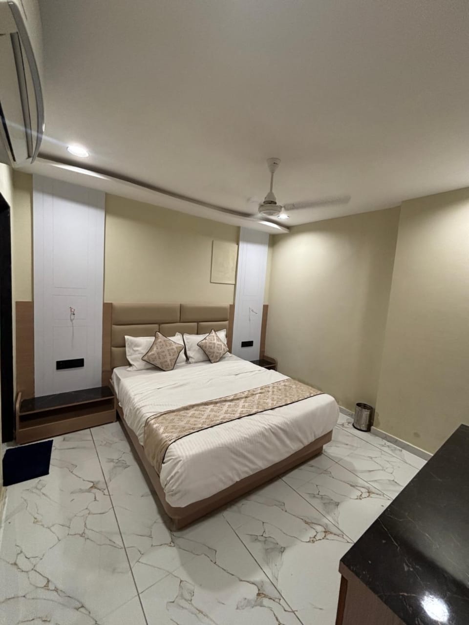 Hotel Planet Town Hotel in Ahmedabad