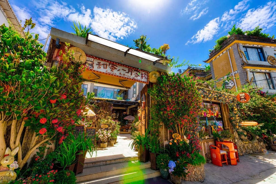 Property building, Spring, Day, Garden, Garden view