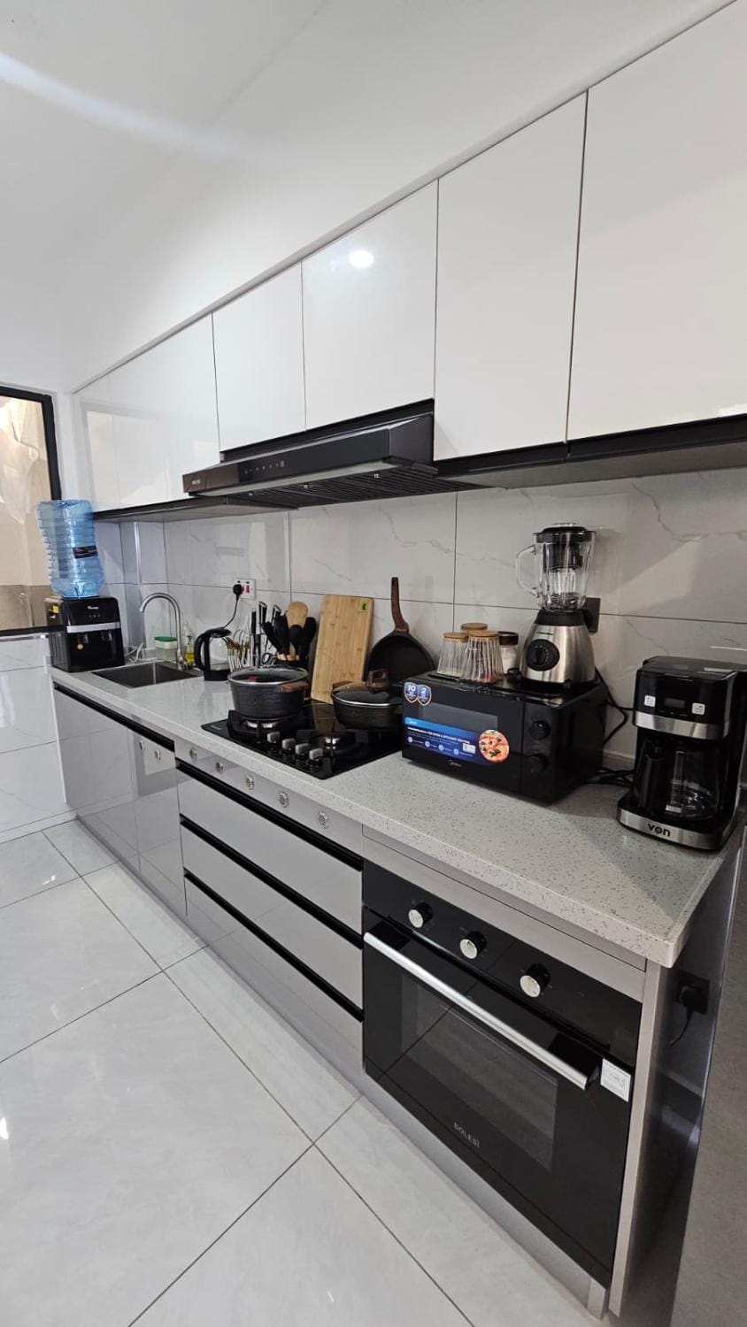 Coffee/tea facilities, Kitchen or kitchenette, stove, toaster