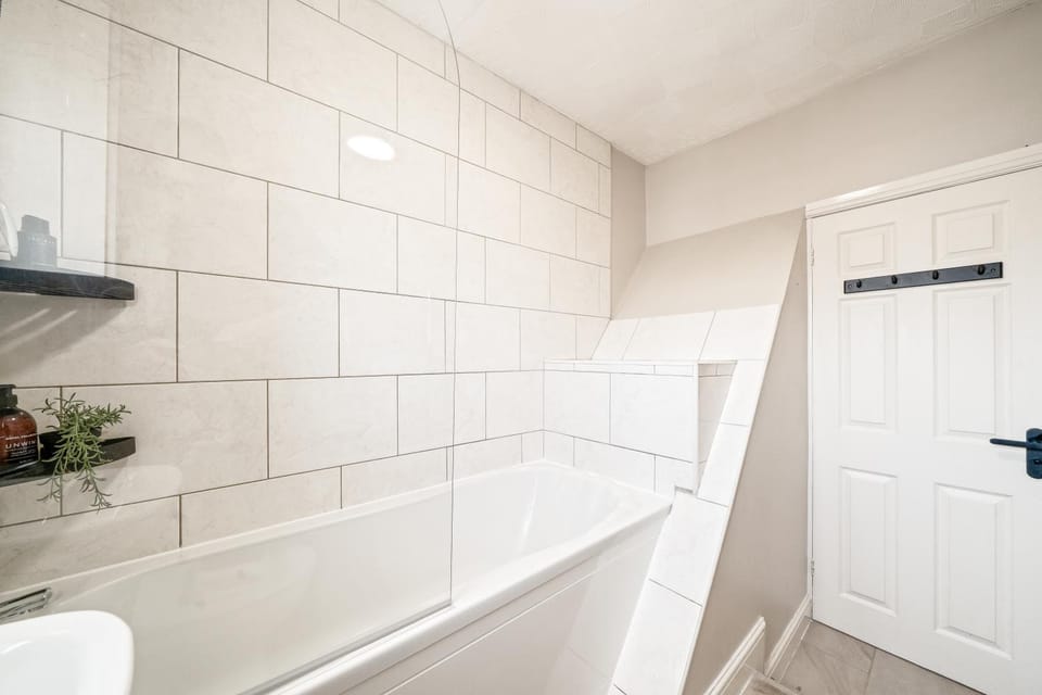 Bathroom, Bath