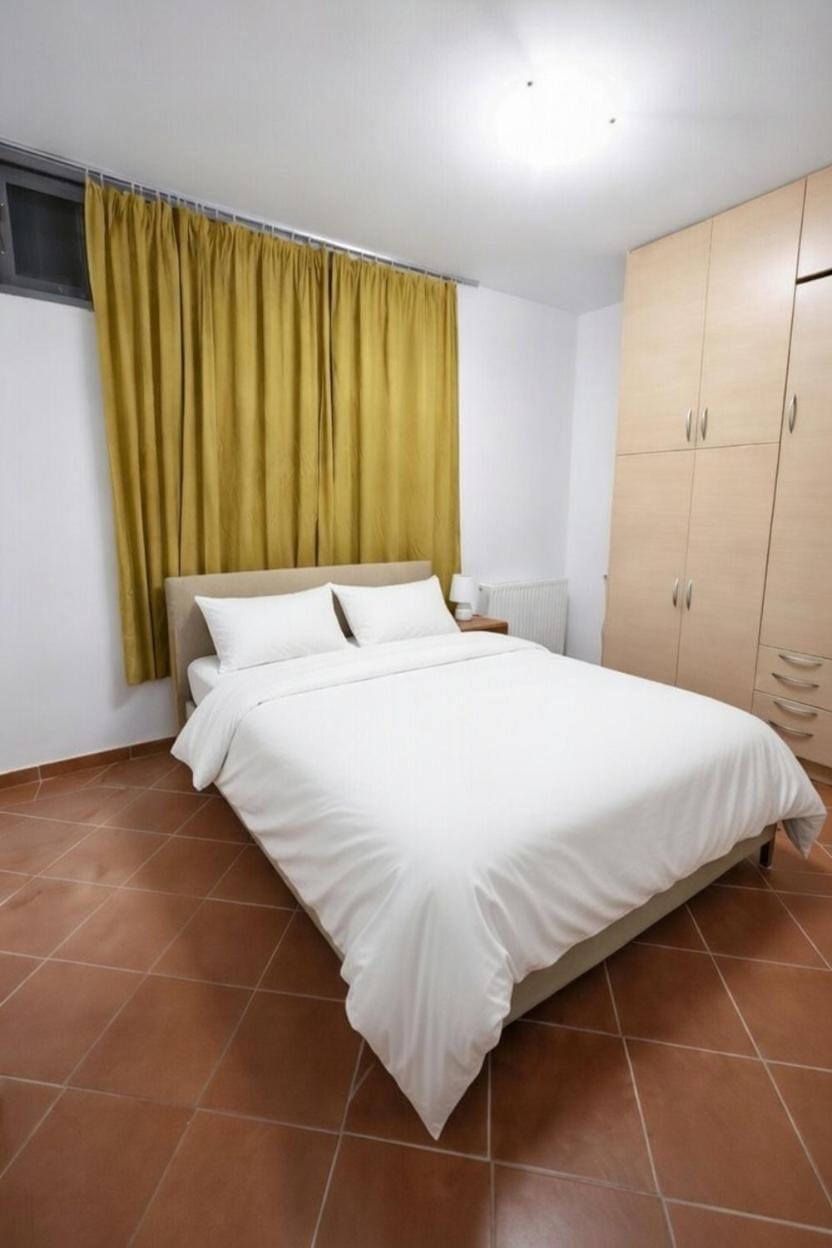 Marousi Next To Train Central Apartment in Chalandri