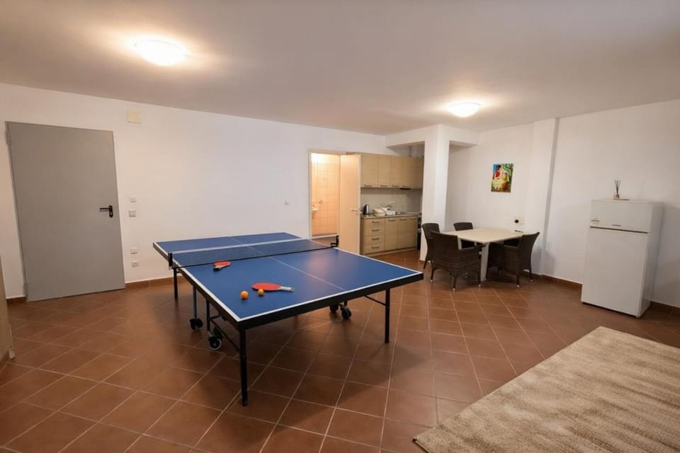 Marousi Next To Train Central Apartment in Chalandri