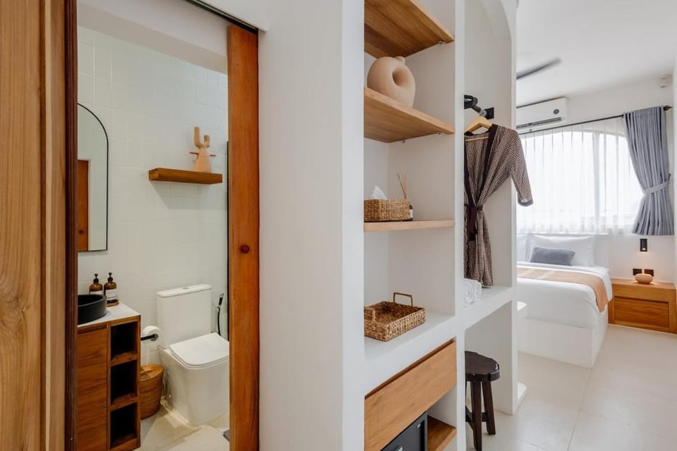 Bed, Bathroom, Bedroom