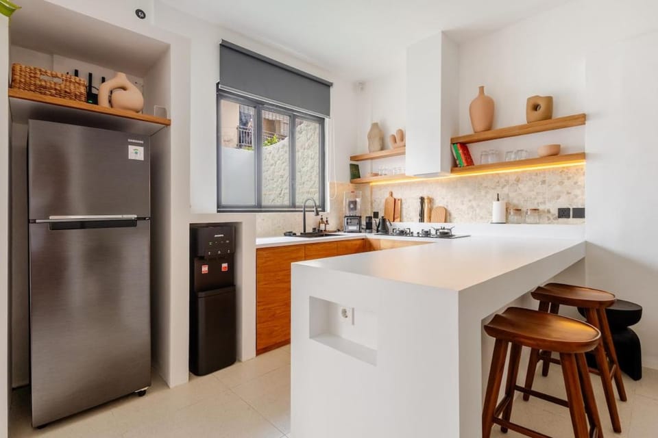Kitchen or kitchenette, oven