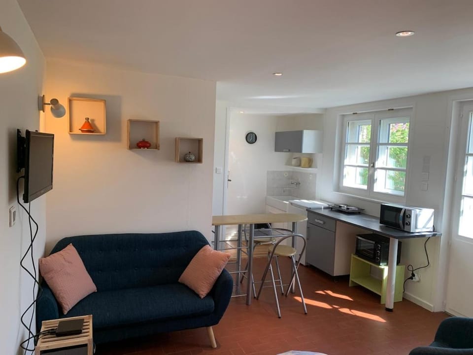 Studio indépendant avec terrasse House in Grand Est